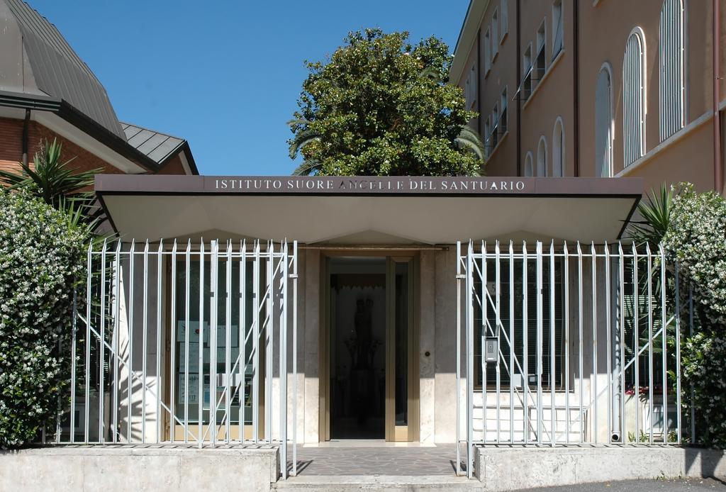 Casa religiosa per ferie Ancelle del Santuario Roma Exterior foto