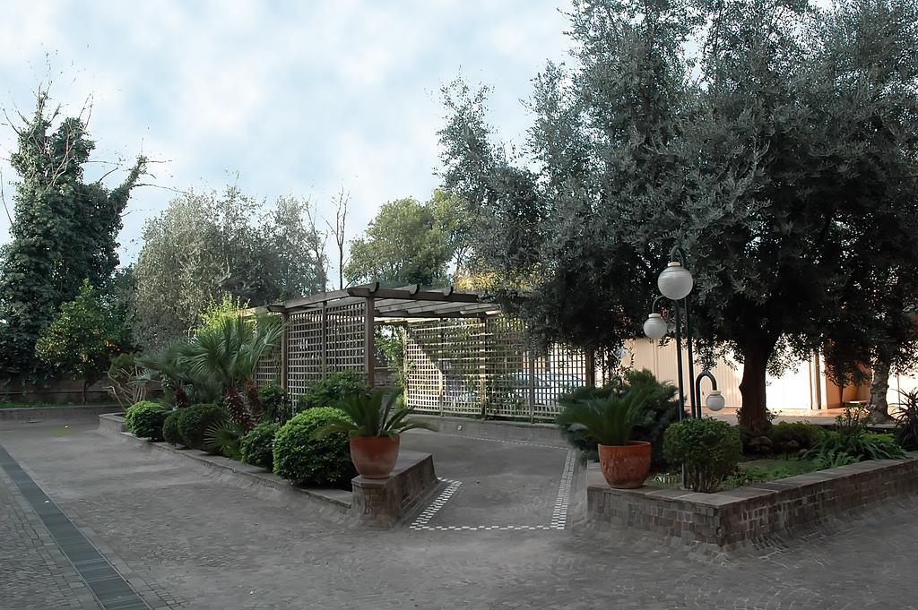 Casa religiosa per ferie Ancelle del Santuario Roma Exterior foto